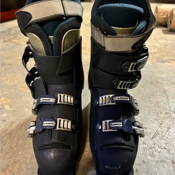 Ski boots/skis - Picture 2 of 7